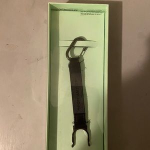 OFF WHITE keychain